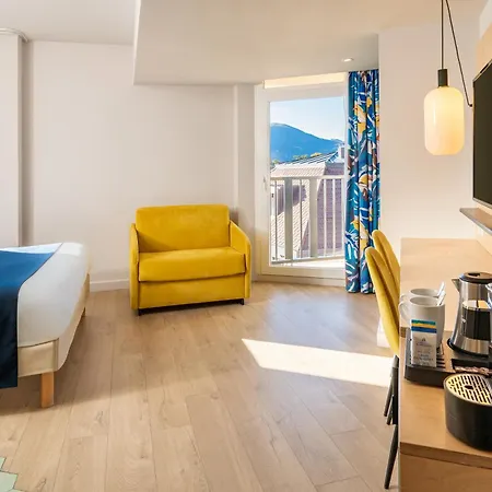 Urban & - Bw Signature Collection Hotel