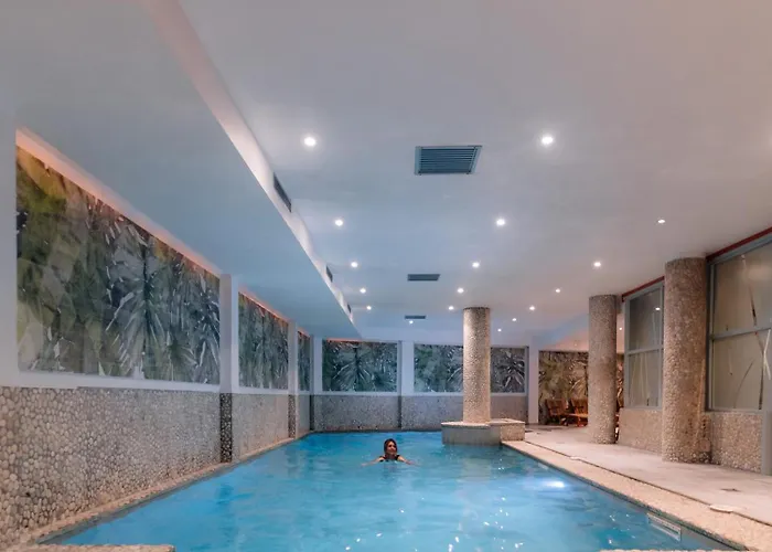 Urban & - Bw Signature Collection 3*